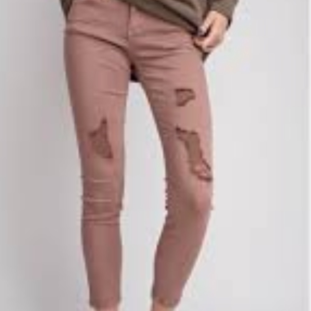 Easel brand distressed skinnies